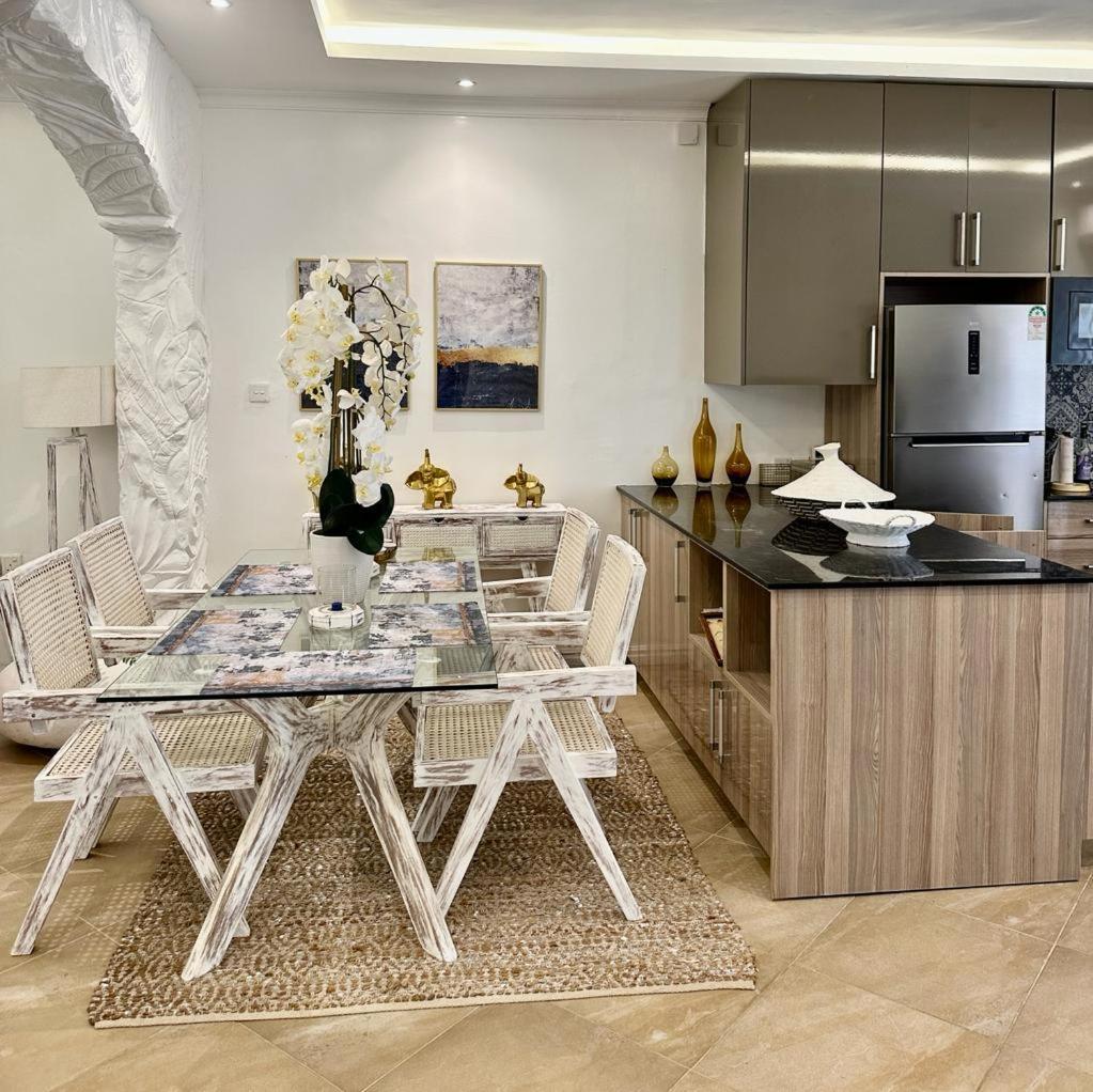 Amani Luxury Apartments Mombasa Bagian luar foto