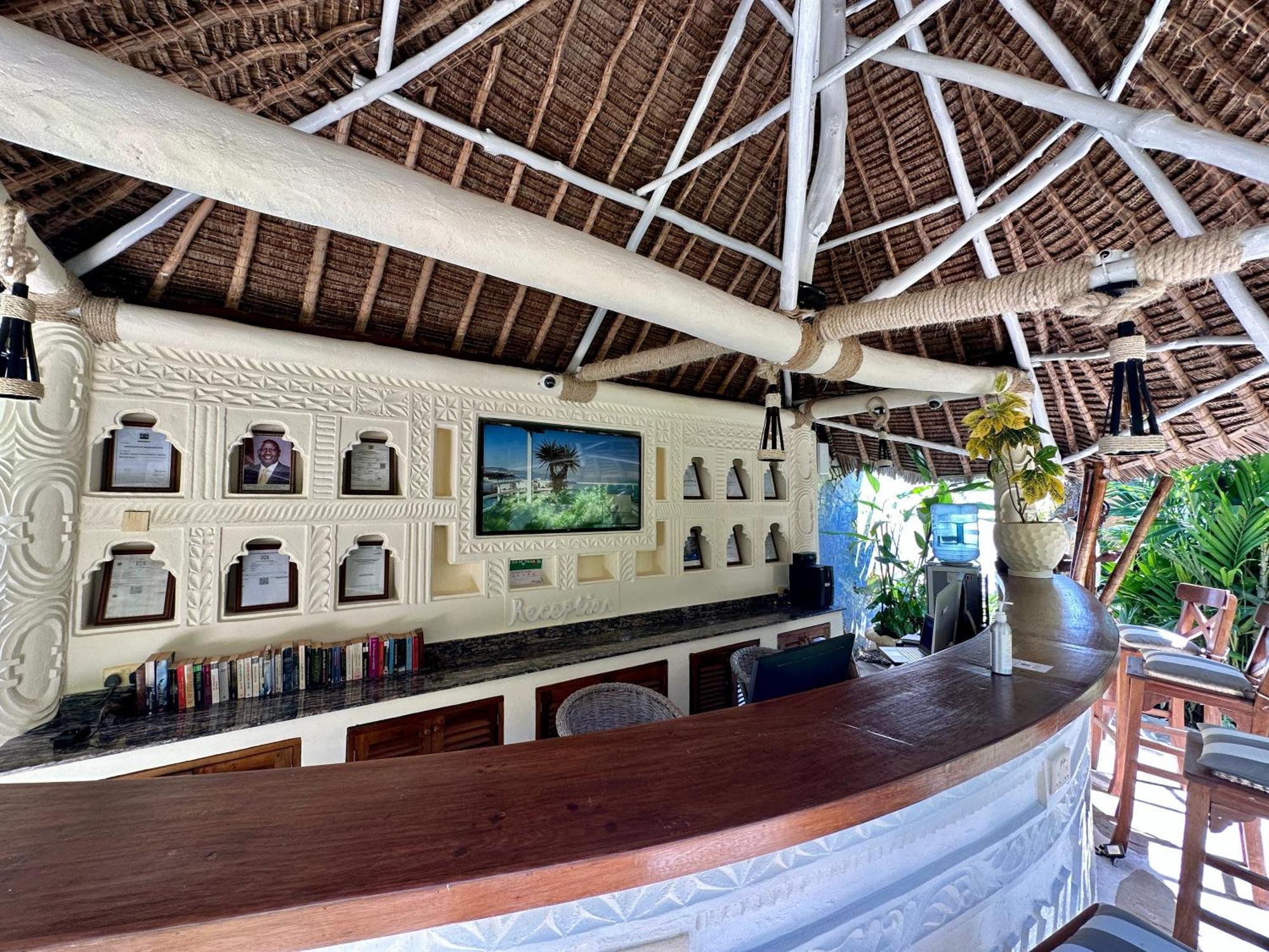 Amani Luxury Apartments Mombasa Bagian luar foto